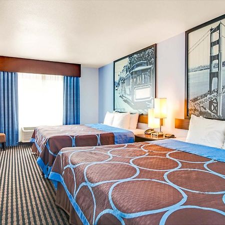 Super 8 By Wyndham Prairie Du Chien Hotel Екстериор снимка