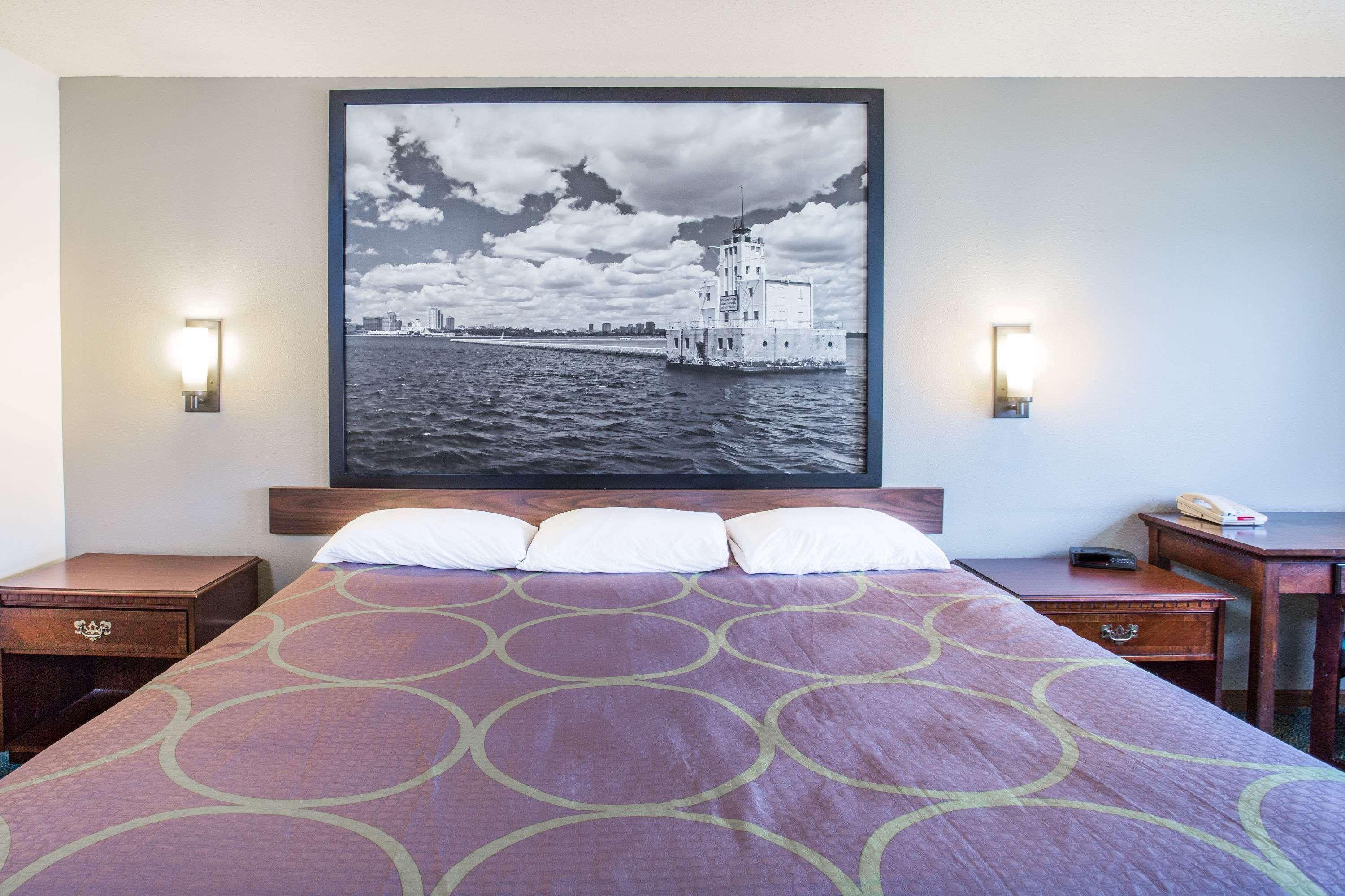 Super 8 By Wyndham Prairie Du Chien Hotel Екстериор снимка