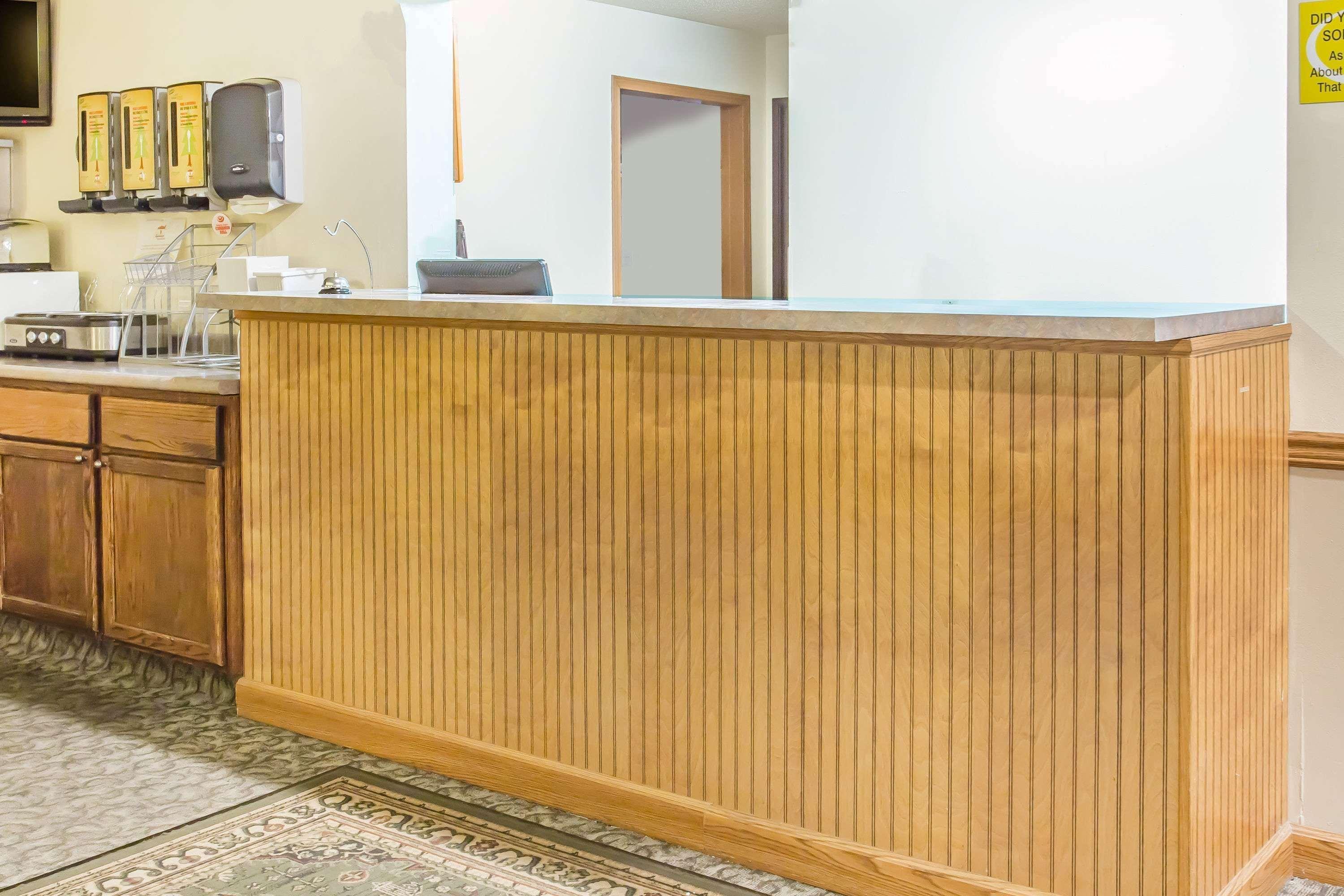 Super 8 By Wyndham Prairie Du Chien Hotel Екстериор снимка