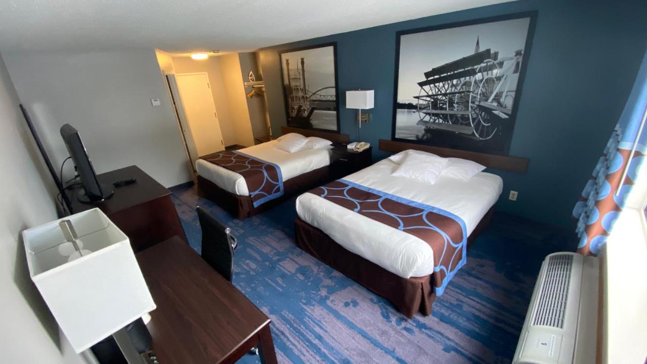 Super 8 By Wyndham Prairie Du Chien Hotel Екстериор снимка