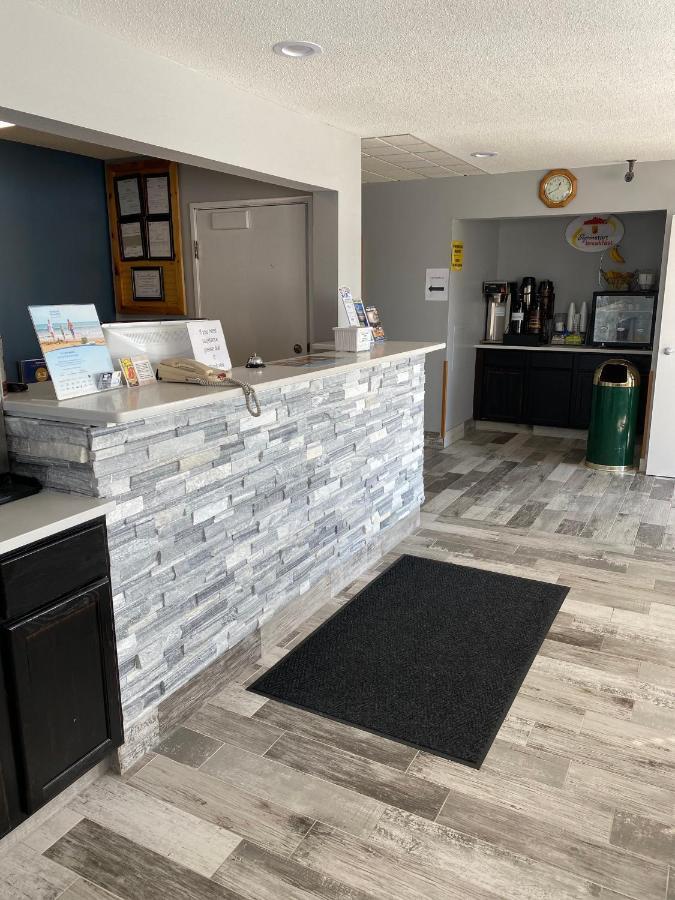 Super 8 By Wyndham Prairie Du Chien Hotel Екстериор снимка
