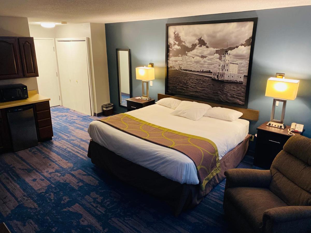 Super 8 By Wyndham Prairie Du Chien Hotel Екстериор снимка